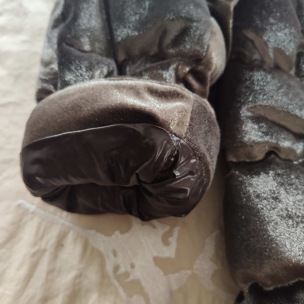 Herno Down/ Feather Fill, Ladies  Shimmering Tan/Silver Puffer Jacket/ Size 40. - Picture 10 of 17